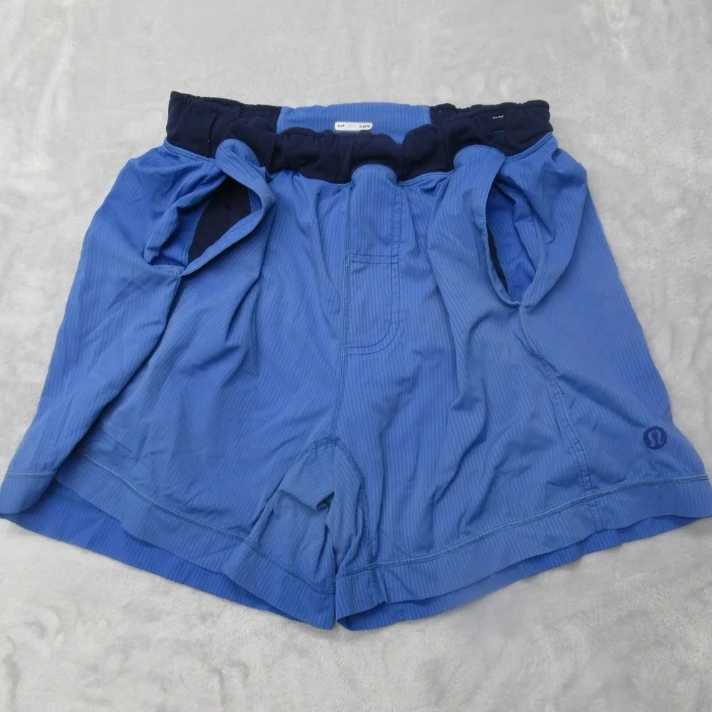 Lululemon Shorts Mens Medium Blue‎ Striped Drawcord Waist Wet Dry Warm 28 Flex